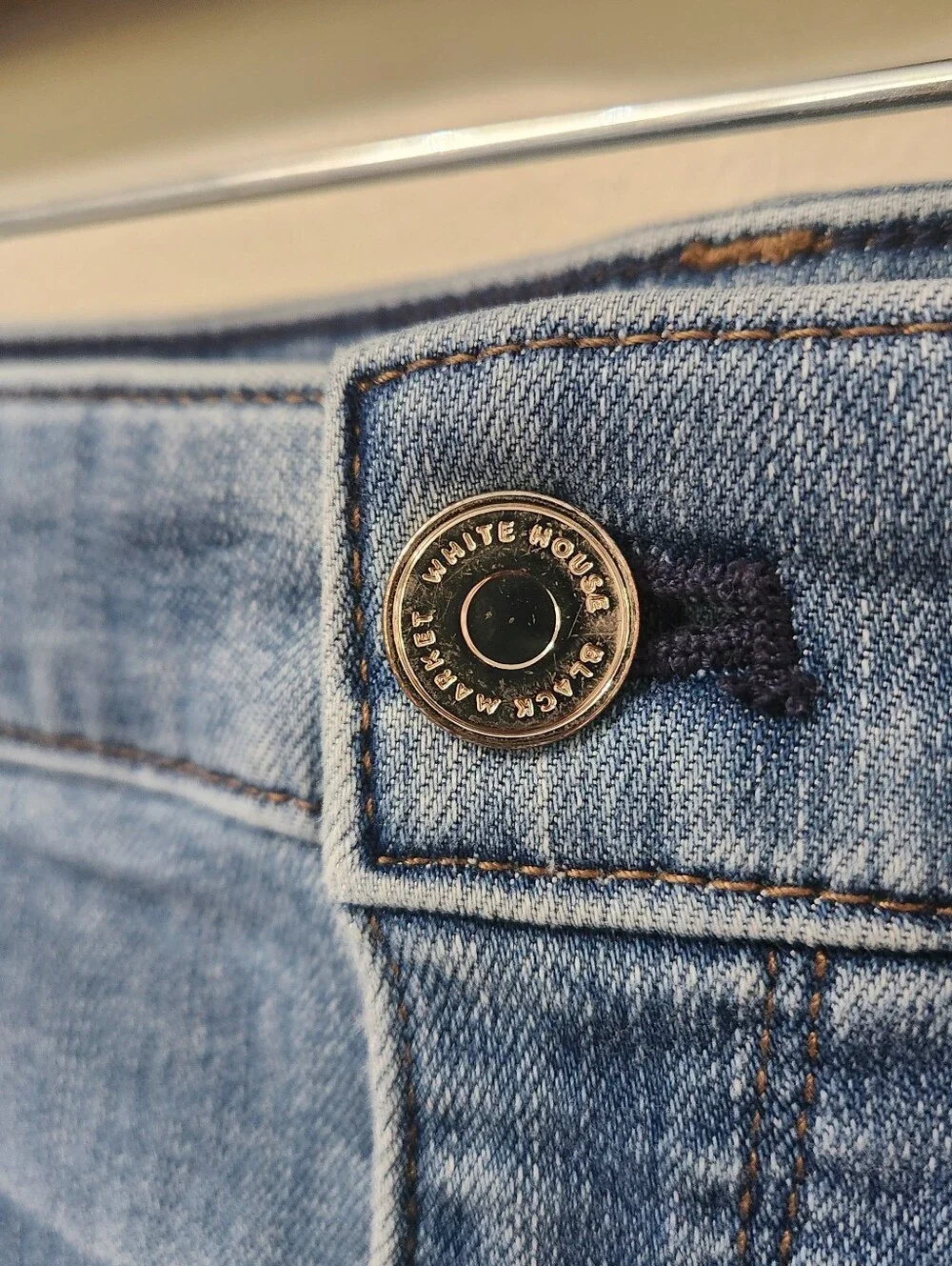 White House Black Market Everyday Soft High Rise Skinny Flare Jeans 6 29.5x31